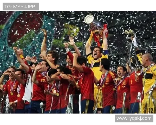 足球传奇人物奖杯之巅十强盘点他们的荣誉与辉煌时刻