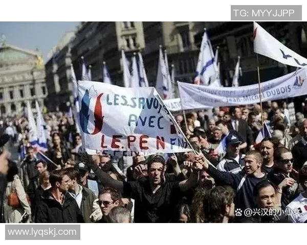 法国足球队黑人球星全解析:从历史传奇到现役新星的辉煌之路 法国足球队黑人球星全解析:从历史传奇到现役新星的辉煌之路